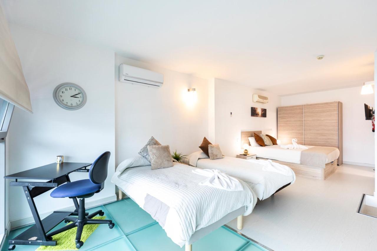 Oshun Sanchinarro Apartment Madrid Exterior foto