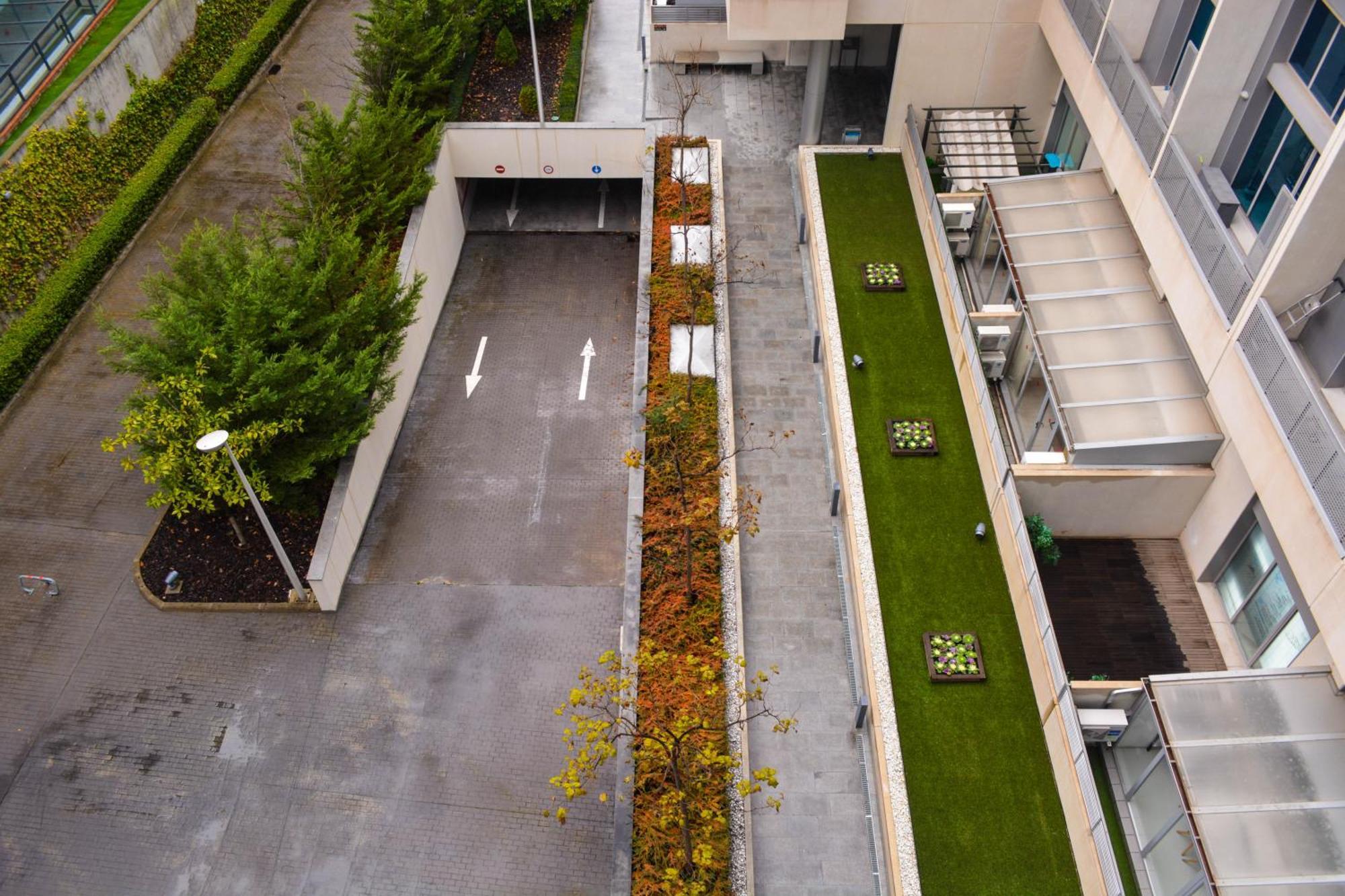 Oshun Sanchinarro Apartment Madrid Exterior foto