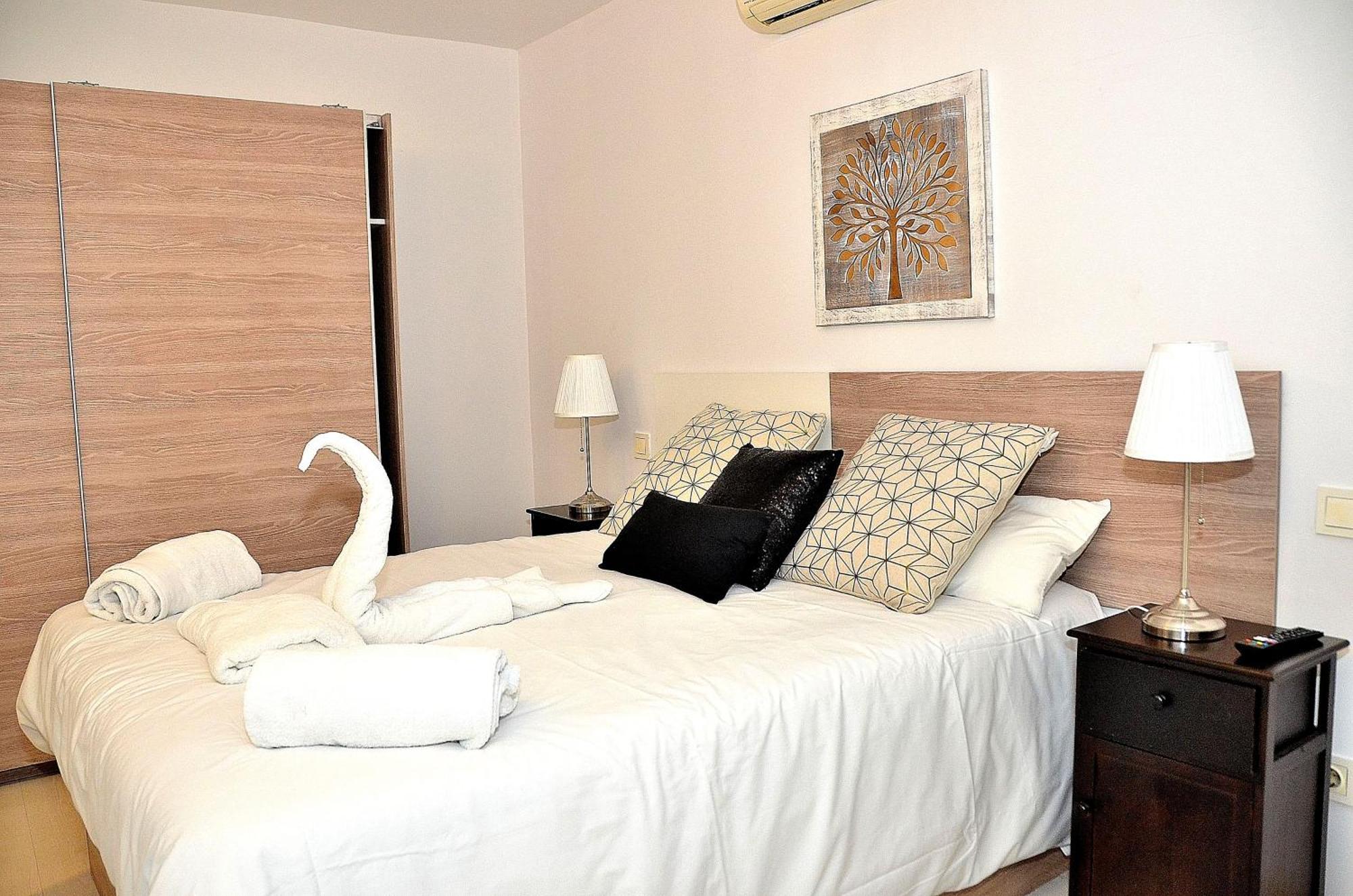 Oshun Sanchinarro Apartment Madrid Exterior foto