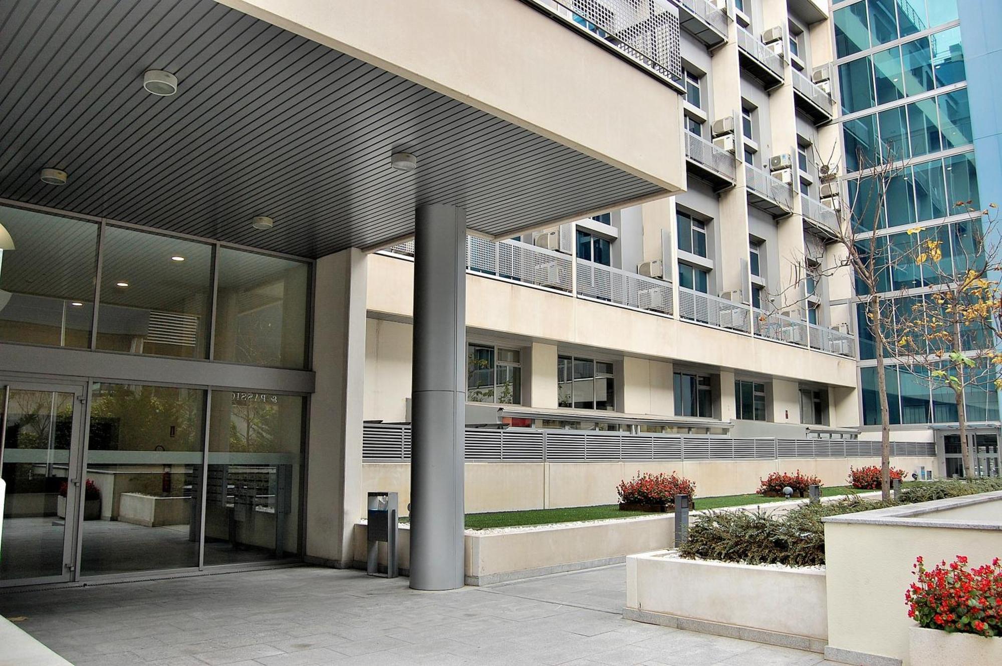 Oshun Sanchinarro Apartment Madrid Exterior foto