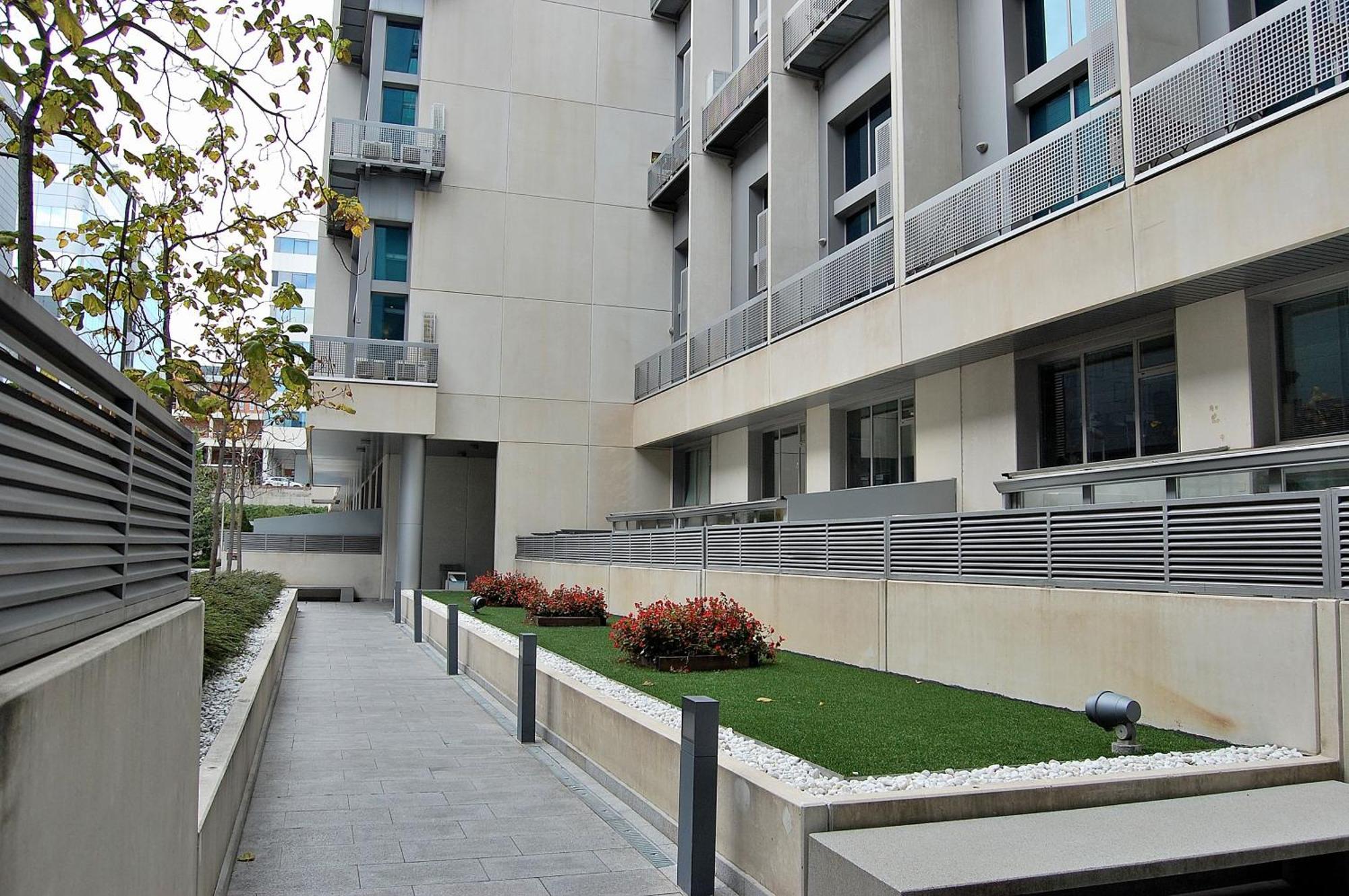 Oshun Sanchinarro Apartment Madrid Exterior foto